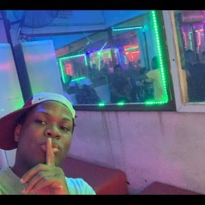 Meet your Posher, Sywal